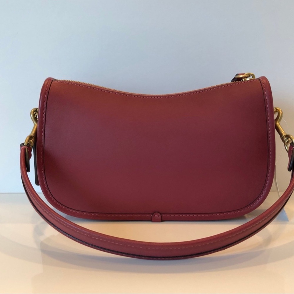 NWT Coach C0638 Glovetanned Leather Swinger Bag with 2 Straps - Rouge, Authentic - Picture 6 of 8